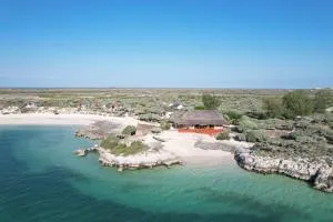 Manga Lodge - Salary Avaratra