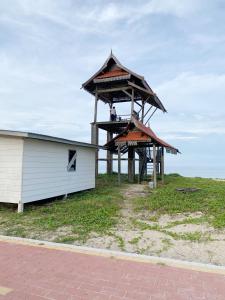 Kuala Terengganu Newly Renovated Nenda Beach House