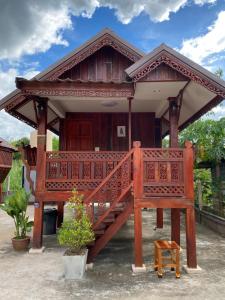 Sappermpool Guest House เรือนภูผา
