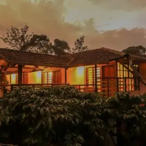 Coorg coffee estate 3 bedroom villa with open balcony - Kakkabe