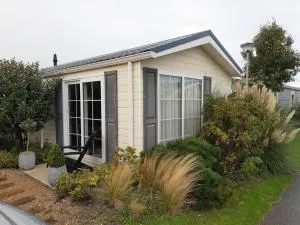 GEZELLIGE ZEEMEEUW Bed by the Sea - Dishoek