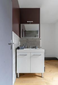 Appartements Le Gramont - Grand appartement design, 3 chambres, Centre Ville : photos des chambres