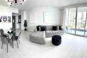 New Luxury Water Front Condo