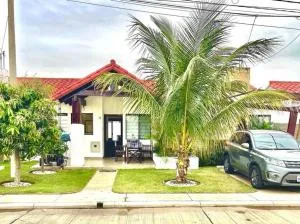 HERMOSA Y COMODA CASA " En condominio Privado " - Warnes