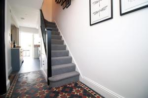 Maindy House - Home close to City Centre + parking