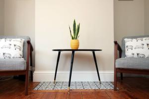 Maindy House - Home close to City Centre + parking