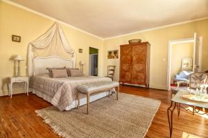 B&B / Chambres d'hotes Mas d'Escattes : photos des chambres
