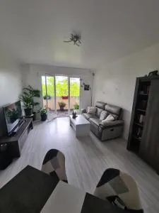 2 PIECES MONTGERON - Crosne