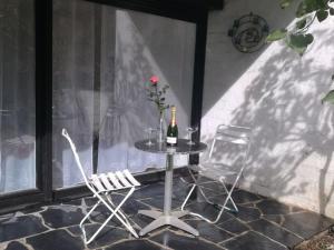 Appartements 2 Bedroom Condomium with Terrace & Garden : photos des chambres