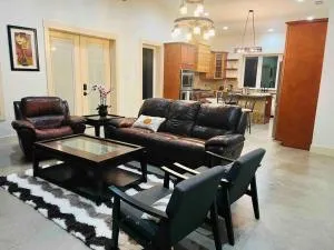 Romantic Ranch home in 100 acres - Stonewall