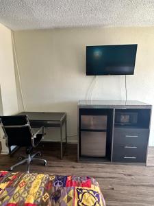 Standard Double Room room in Economy Inn