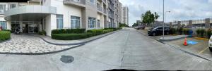 Hotel Luxury Twin Bed Room with Balcony Las Pinas-South Residence