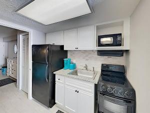 Newly Renovated, Oceanfront, Pools,Fantastic View!