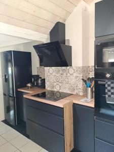 Atypique Saumur 80 m2 joli appartement 2 à 7 pers familial rénové entier 3 chambres hyper centre