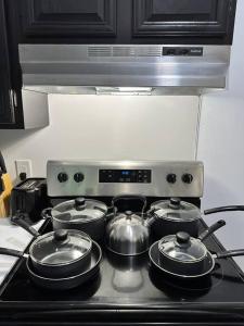 GREAT VALUE Stylish Queen Beds WD Free Park