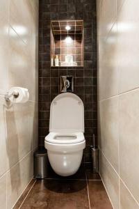 DICTUMFACTUM Modern Apartment Viru Gates