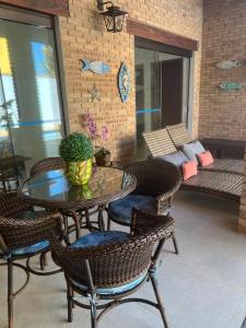 CASA NA PRAIA DO LÁZARO