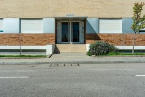 Fully Equipped 3 bed - Parking.