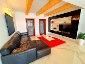 Beautiful large Sea Front Duplex Loft