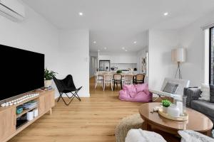 Albert Samian Retreat by ReadyStay - BYO sheets and towels