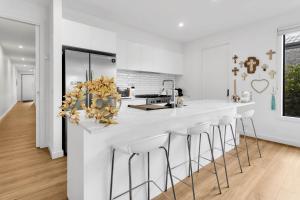 Albert Samian Retreat by ReadyStay - BYO sheets and towels