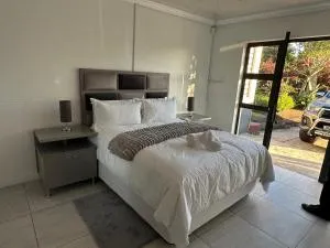 5 on Crossways Guesthouse - Beacon Bay