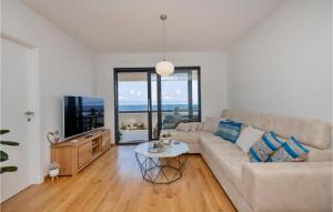 Awesome Apartment In Makarska With Wifi 