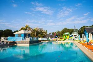 Campings Camping Officiel Siblu Domaine de Kerlann : photos des chambres