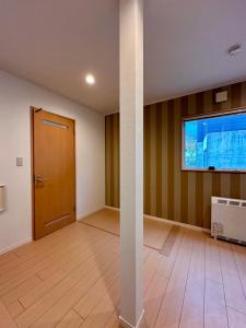 The Lobs 2, Rusutsu, Yotei view, 8 mins to Rusutsu