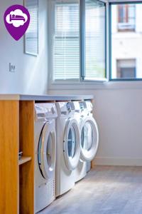 B&B / Chambres d'hotes Loc'Nuit - Chambres Tout Confort - Hyper Centre AGEN : Chambre Double avec Salle de Bains Privative