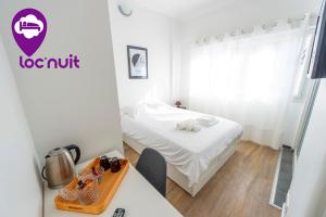 B&B / Chambres d'hotes Loc'Nuit - Chambres Tout Confort - Hyper Centre AGEN : Chambre Double avec Salle de Bains Privative
