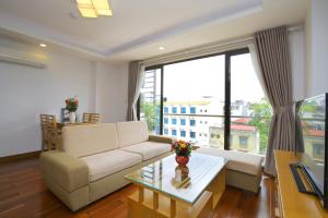 Apartment in Truc Bach, Thanh Nien street near Old Quarter