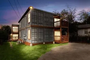 Container Oasis Downtown! - Elmendorf