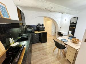 Appartements Charmant studio climatise a 200m de la plage : photos des chambres