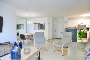 Charming 2 bedroom 2 bathrooms at aventura