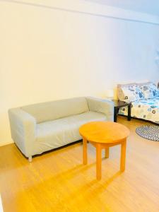 Stylish Montreal Apartment: Comfortable Stay in the Golden Square Mile
