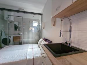 Cozy Maksimir Condo w Washer-Dryer & 65 TV