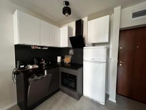 Sky Apartment Comfy Suite Pereca