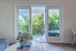 Cheeks On The Beach - Quick Walk To The Beach