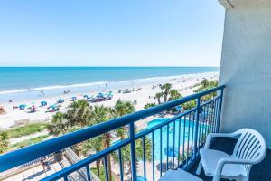 Nice Oceanfront 1BR with Heated Pools, Coral Beach