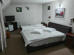 Pensiunea Millenium Sibiu with Parking - motorcycle friendly travel routes