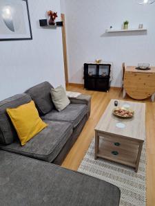 EL Arroyu VUT 5585 AS