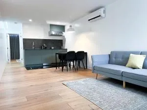 New Cozy Modern Minimalist Stay in Brooklyn at Rem-Casa - Kensington