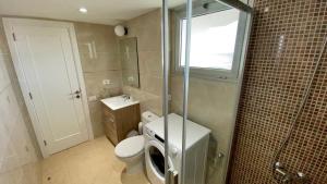 Hermoso edificio Frente al mar con gran terraza y hermosas vistas