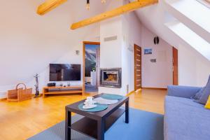 Apartament Rysy Droga Do Daniela by RentiloPL