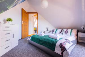 Apartament Rysy Droga Do Daniela by RentiloPL