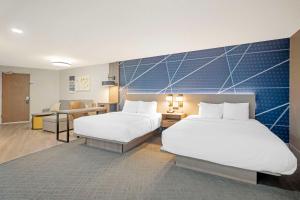 Queen Room with Two Queen Beds and Roll-In Shower - Mobility Accessible/Non-Smoking room in Quality Inn & Suites Idaho Falls
