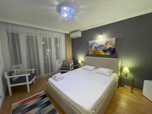 King Room with Balcony room in Deni house