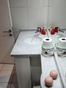 Alto Las Condes - A pasos del Mall - Excelente y cómodo Departamento p2 personas