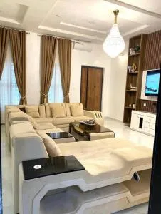 Urban Retreat Luxury Shortlet Apartment Lekki ajah Lagos with pool and gym - Sangotedo